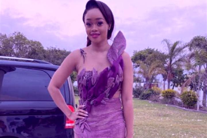 Evelyn, 33 — Escort in Tsakani, South Africa