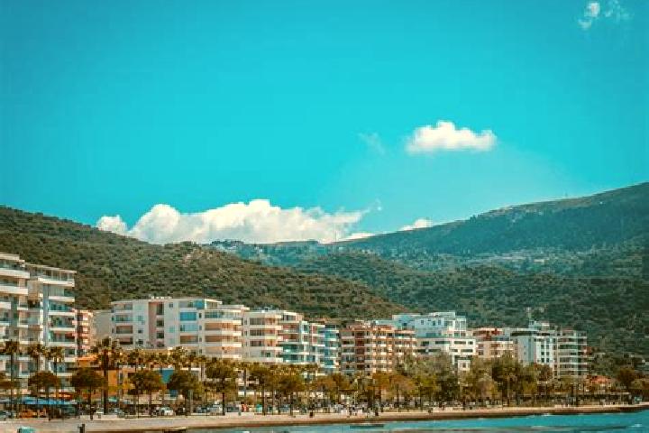 Evelyn, 33 — Escort in Vlore, Albania