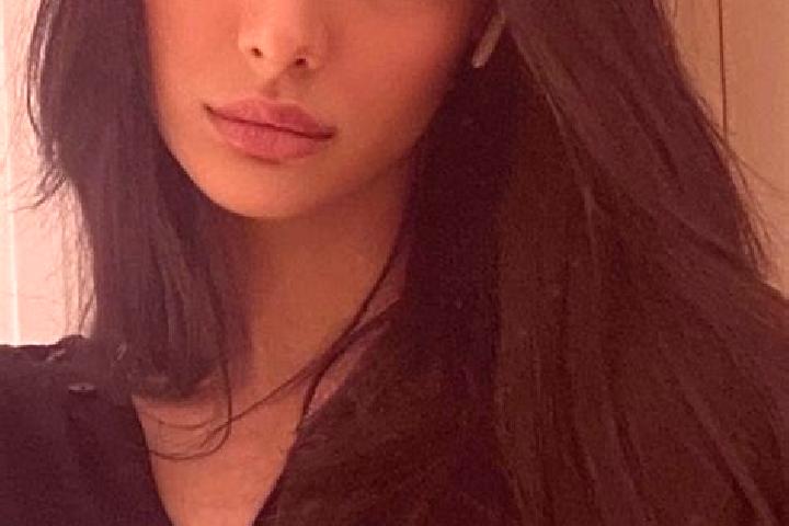 Evelyn, 34, a black dark-eyed middle eastern companion based in Baohedi. Offering Couples, CIM. Available for incall and outcall, overnight bookings available.