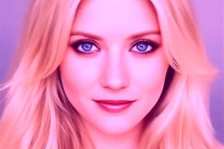 Evelyn, 34, a blonde amber-eyed caucasian companion based in Funagoshi. Offering Duos, Tantra. Available for incall and outcall, day and evening dates.