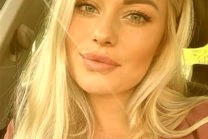 Evelyn, 34, a blonde hazel-eyed indian companion based in El Factor. Offering Travel Companion, Overnight. Available for incall and outcall, overnight bookin...