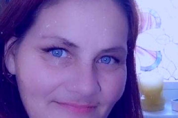 Evelyn, 34, a red dark-eyed caribbean companion based in Swidnik. Offering Party Girl, GFE, BDSM, OWO. Available for incall and outcall, day and evening dates.