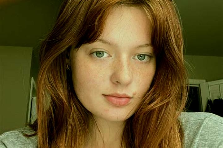 Evelyn, 34, a red green-eyed caucasian companion based in Quarna Sotto. Offering Overnight, Party Girl. Available for incall and outcall, day and evening dates.