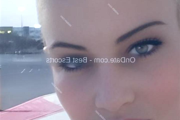 Evelyn, 34 — Escort in Amboy, United States