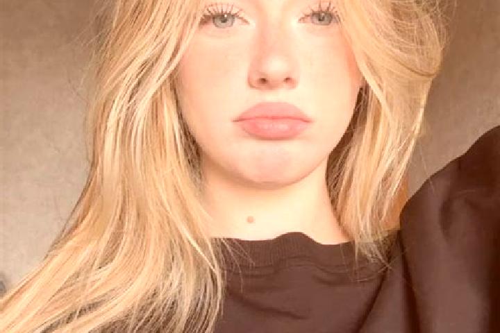 Evelyn, 34 — Escort in Brussieu, France