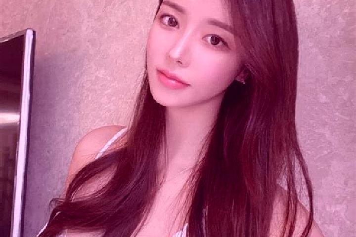 Evelyn, 34 — Escort in Muxihe, China