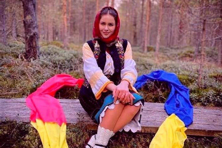 Evelyn, 34 — Escort in Stulpicani, Romania