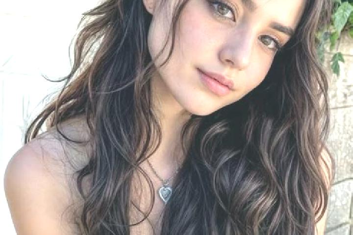 Evelyn, 35, a black hazel-eyed mediterranean companion based in Askainen. Offering Couples, Deep French Kissing, Roleplay, CIM. Available for incall and outc...
