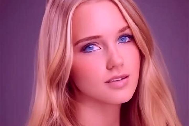 Evelyn, 35, a blonde amber-eyed mediterranean companion based in La Concordia. Offering A-Level, Tantra, Duos, Prostate Massage. Available for incall and out...