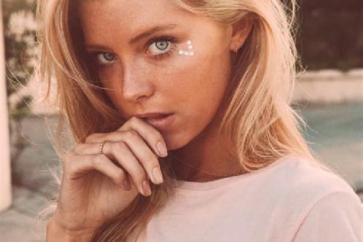 Evelyn, 35, a blonde blue-eyed indian companion based in Baksheyevo. Offering CIM, Tantra, Dinner Date. Available for incall and outcall, day and evening dates.
