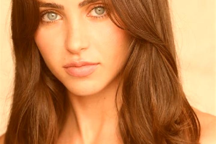 Evelyn, 35, a brunette brown-eyed caucasian companion based in Sarmas. Offering BDSM, OWO, Striptease, Couples. Available for incall and outcall, overnight b...