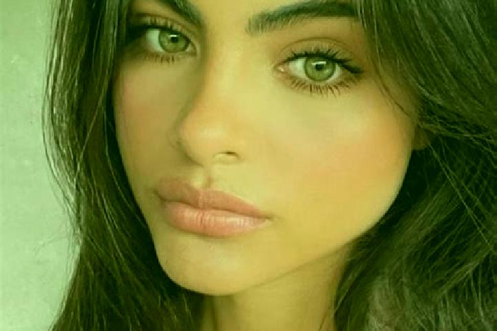 Evelyn, 35, a brunette green-eyed indian companion based in Olst. Offering Tantra, Girlfriend Experience, Dinner Date, Roleplay. Available for incall and out...