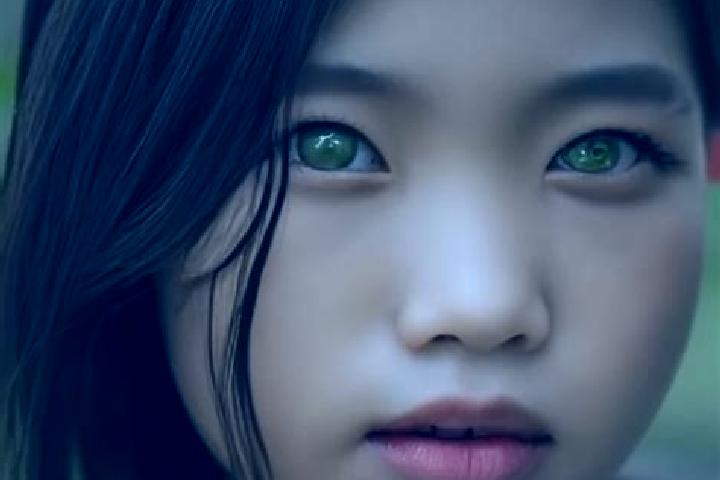Evelyn, 35, a red green-eyed asian companion based in Innoshima. Offering 69, Prostate Massage. Available for incall and outcall, day and evening dates.