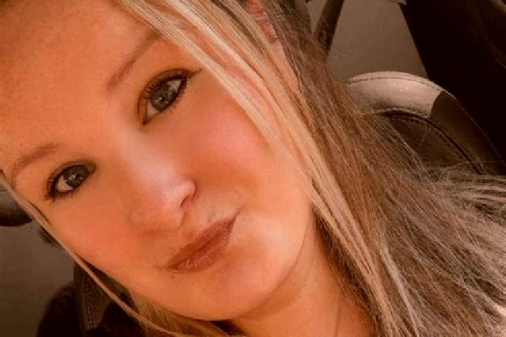 Evelyn, 35 — Escort in Clayburn, Canada