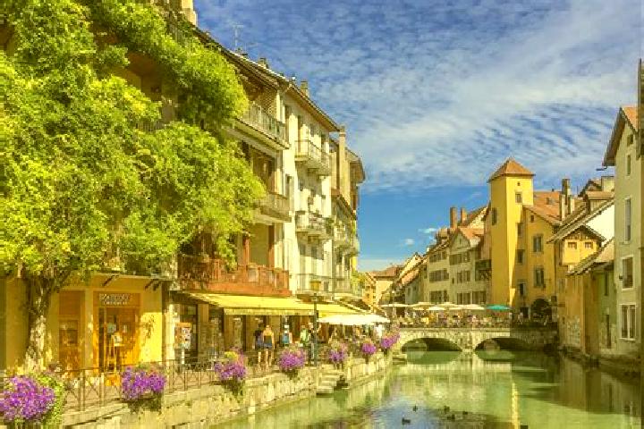 Evelyn, 35 — Escort in Izernore, France