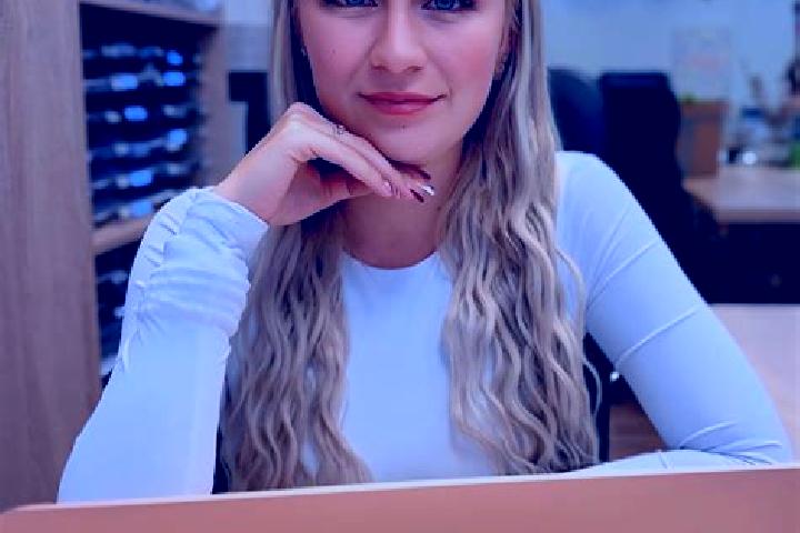 Evelyn, 35 — Escort in Sarbogard, Hungary