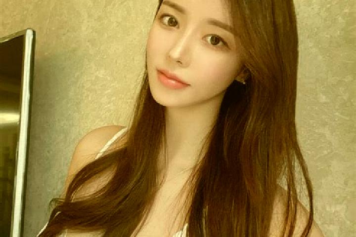 Evelyn, 35 — Escort in Wangcungang, China