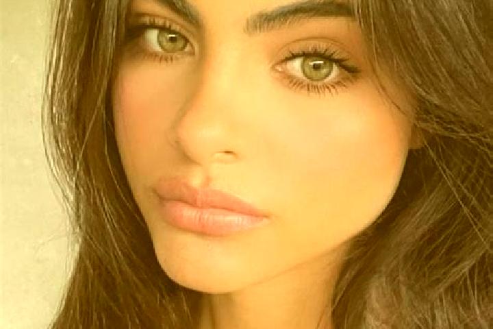 Evelyn, 36, a black hazel-eyed latina companion based in Les Moulins. Offering OWO, Domination. Available for incall and outcall, overnight bookings available.