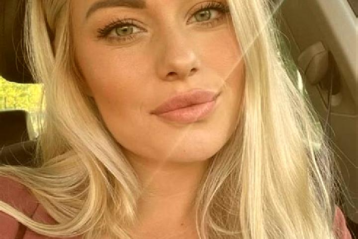 Evelyn, 36, a blonde hazel-eyed mediterranean companion based in Edmeston. Offering BDSM, A-Level, Couples, Travel Companion. Available for incall and outcal...