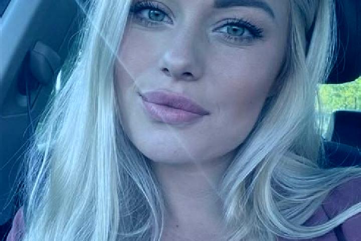Evelyn, 36, a blonde hazel-eyed slavic companion based in Maripipi. Offering A-Level, Travel Companion, Massage. Available for incall and outcall, overnight ...