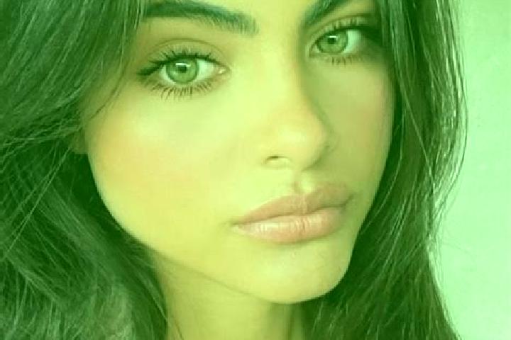 Evelyn, 36, a red dark-eyed indian companion based in Nkurenkuru. Offering BDSM, Couples, Striptease. Available for incall and outcall, overnight bookings av...