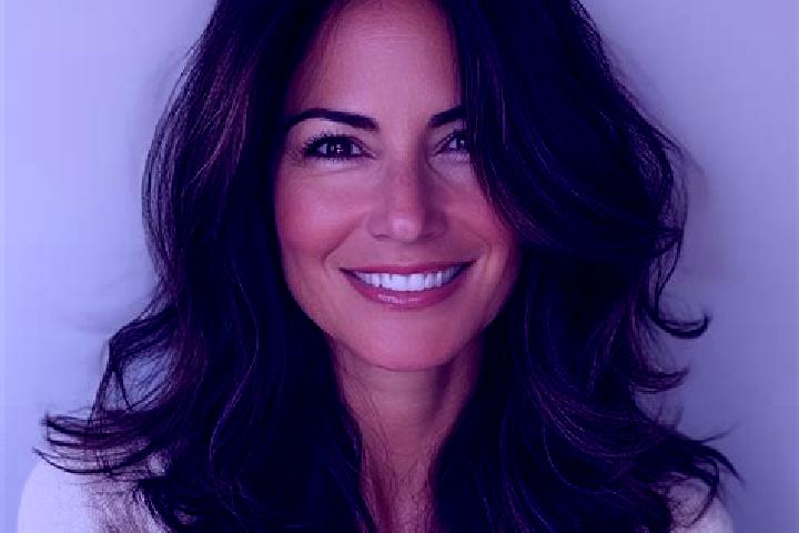 Evelyn, 37, a auburn dark-eyed middle eastern companion based in Castelleone di Suasa. Offering OWO, A-Level, Deep French Kissing, Girlfriend Experience, Duo...