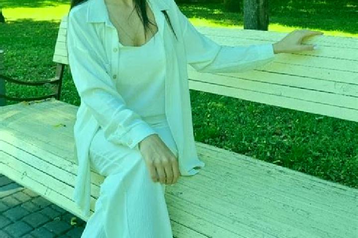 Evelyn, 37 — Escort in Kyivskyi, Ukraine