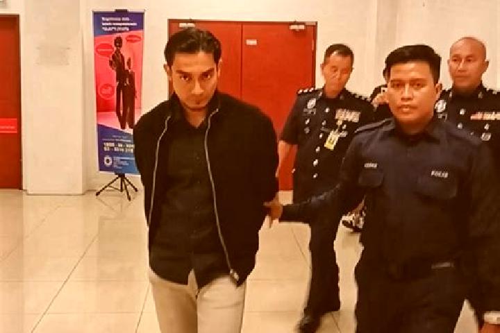 Evelyn, 37 — Escort in Langgar, Indonesia