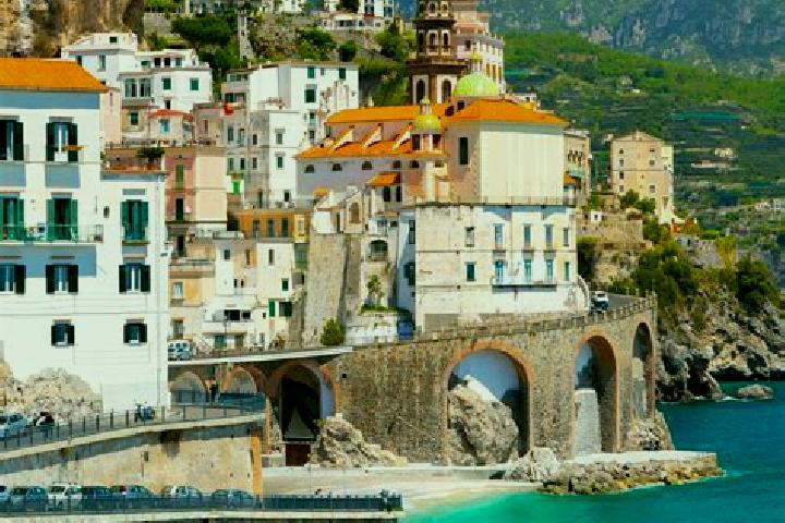 Evelyn, 37 — Escort in Mariotto, Italy