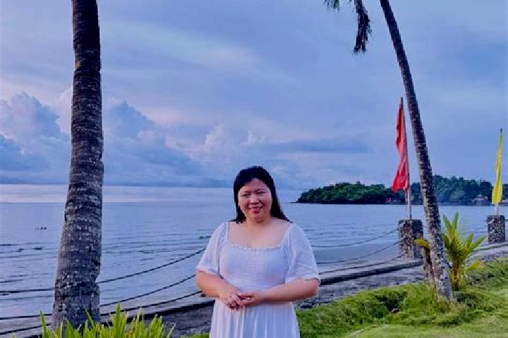 Evelyn, 37 — Escort in Mianay, Philippines