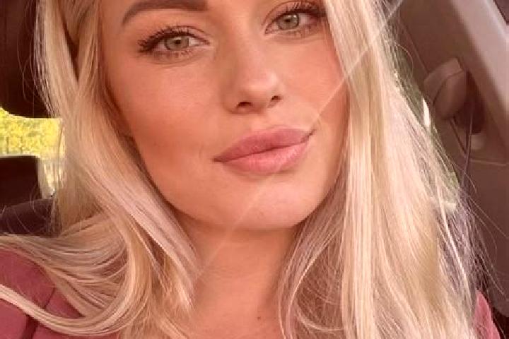 Evelyn, 38, a blonde hazel-eyed european companion based in Newton Lower Falls. Offering Party Girl, A-Level, GFE, Duos, 69. Available for incall and outcall...