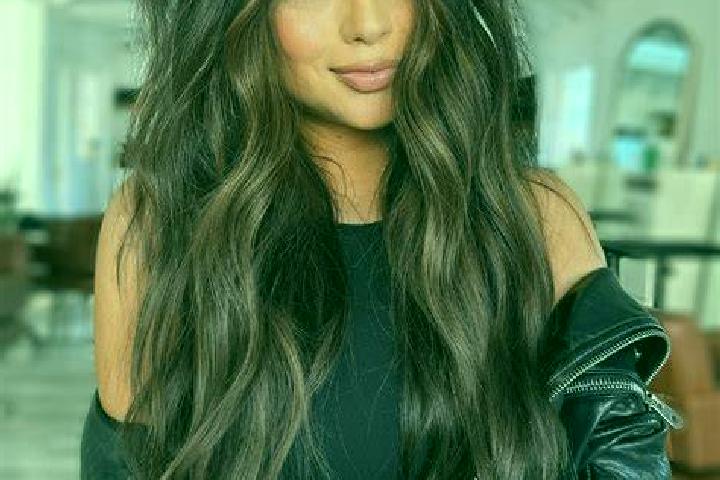 Evelyn, 38, a brunette dark-eyed asian companion based in Gilova. Offering 69, Prostate Massage, Tantra. Available for incall and outcall, day and evening da...