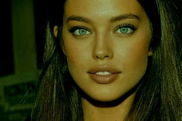 Evelyn, 38, a chestnut green-eyed european companion based in Casa Loma. Offering A-Level, Overnight, Party Girl, Girlfriend Experience. Available for incall...