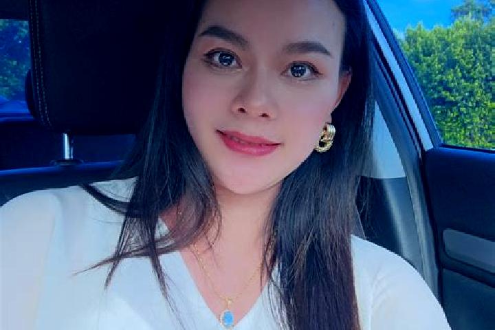 Evelyn, 38 — Escort in Ban Tak, Thailand