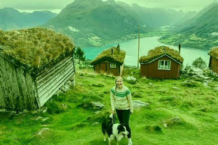 Evelyn, 38 — Escort in Justvik, Norway