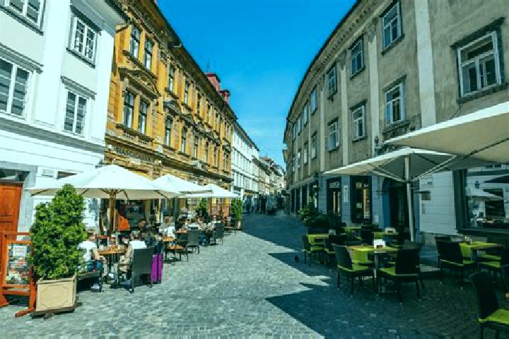Evelyn, 38 — Escort in Stari Trg, Slovenia