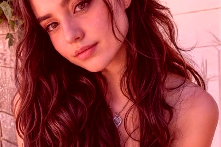 Evelyn, 39, a auburn amber-eyed middle eastern companion based in Tabora. Offering Dinner Date, GFE, OWO. Available for incall and outcall, day and evening d...