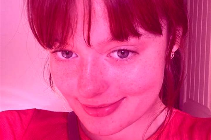 Evelyn, 39, a red green-eyed mixed companion based in Dobratice. Offering Girlfriend Experience, Fetish, Couples. Available for incall and outcall, day and e...