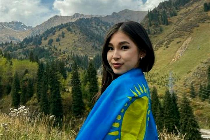 Evelyn, 39 — Escort in Lugovoy, Kazakhstan