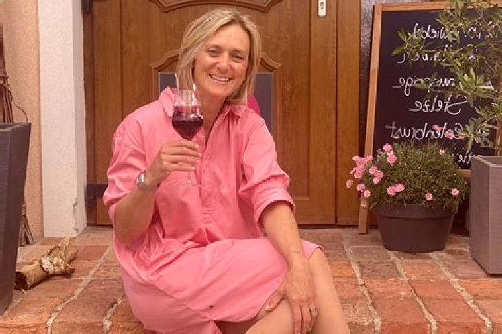 Evelyn, 39 — Escort in Voesendorf, Austria