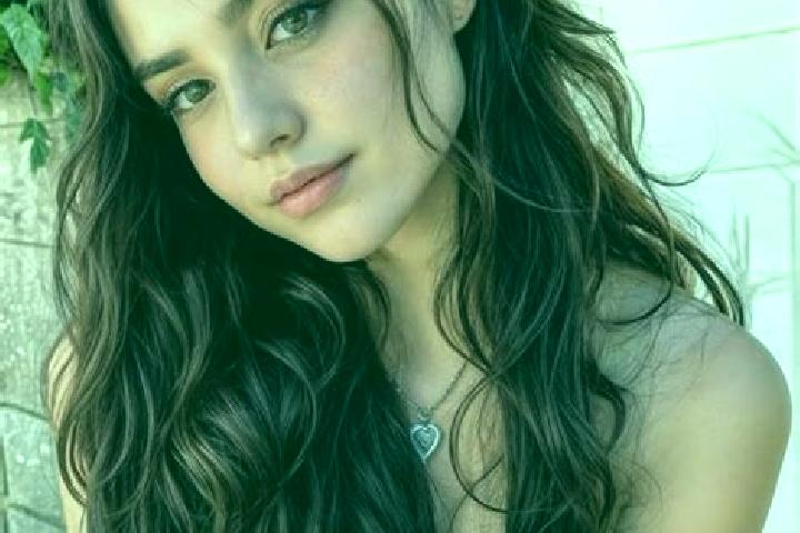 Grace, 20, a auburn hazel-eyed caribbean companion based in Suhaia. Offering Girlfriend Experience, BDSM, Overnight. Available for incall and outcall, day an...