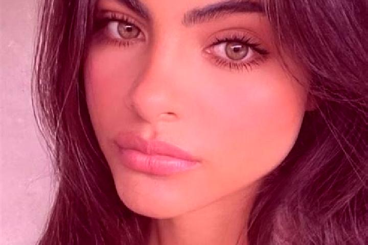 Grace, 20, a brunette green-eyed slavic companion based in Ancient Oaks. Offering Couples, Overnight. Available for incall and outcall, overnight bookings av...