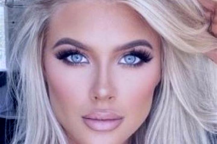 Grace, 20, a platinum blonde grey-eyed caribbean companion based in Jawatiwa. Offering Prostate Massage, Couples, Erotic Massage. Available for incall and ou...