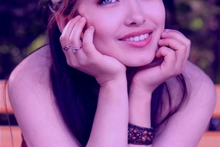 Grace, 20, a red blue-eyed asian companion based in Jiaotang. Offering GFE, Tantra, CIM. Available for incall and outcall, overnight bookings available.