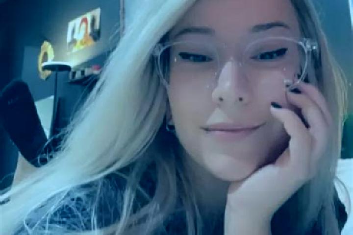 Grace, 21, a blonde grey-eyed latina companion based in San Agustin Yatareni. Offering Deep French Kissing, Duos, Couples, Overnight. Available for incall an...