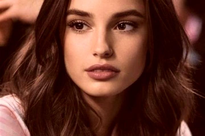 Grace, 21, a brunette brown-eyed caucasian companion based in Bana. Offering Erotic Massage, Fetish, Prostate Massage. Available for incall and outcall, day ...