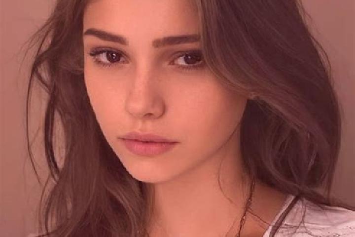 Grace, 21, a chestnut grey-eyed slavic companion based in Jielin. Offering A-Level, 69, Roleplay, Striptease. Available for incall and outcall, day and eveni...