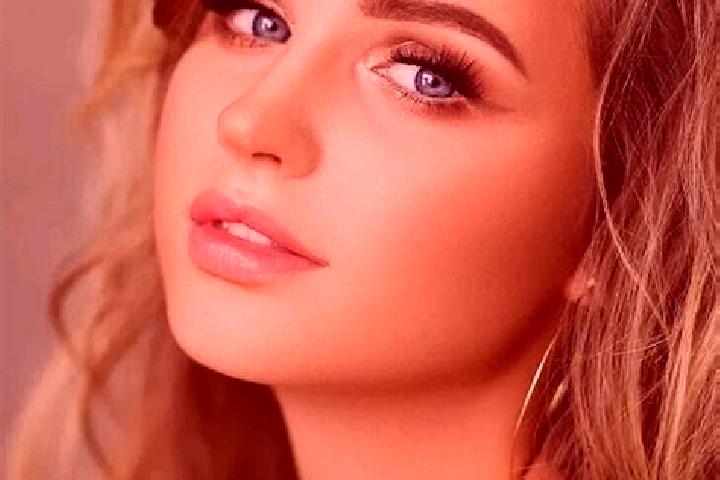 Grace, 21, a dark blonde blue-eyed slavic companion based in Funare. Offering A-Level, Fetish, OWO. Available for incall and outcall, day and evening dates.