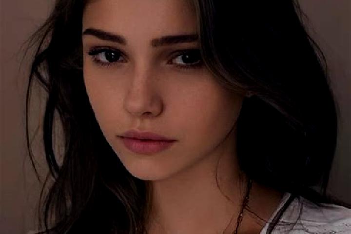 Grace, 22, a chestnut dark-eyed slavic companion based in Loken. Offering GFE, Overnight, Erotic Massage. Available for incall and outcall, overnight booking...