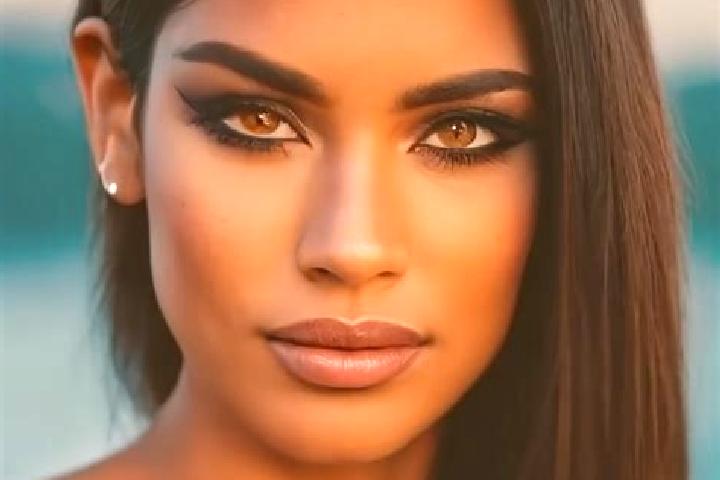 Grace, 22, a dark blonde amber-eyed latina companion based in Zarichchia. Offering Domination, Party Girl, Tantra, CIM. Available for incall and outcall, ove...